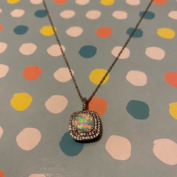 Opal/diamond necklace and ring set - Picture 2 of 3